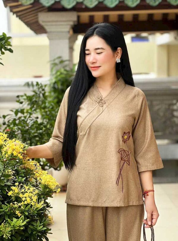 Đồ Lam Đi Chùa Nút Bính Thêu Sen - Ảnh 3
